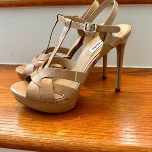 Like New! Steve Madden Sandals
